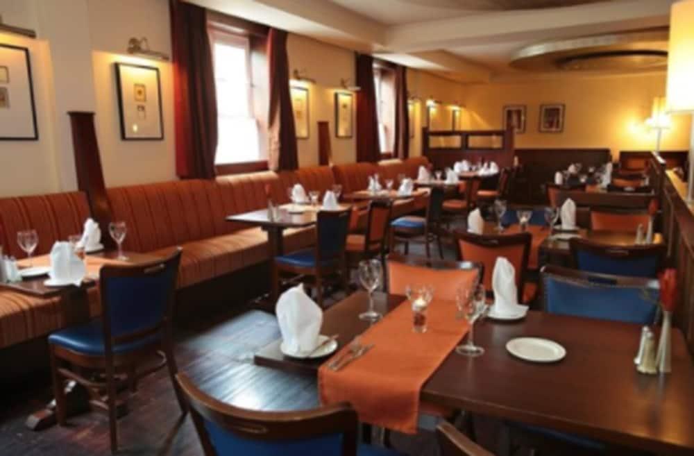Killarney Riverside Hotel Екстер'єр фото