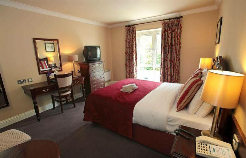 Killarney Riverside Hotel Екстер'єр фото